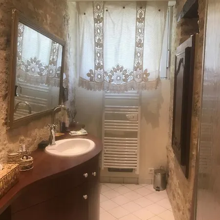 Maisondesvoyageurs-Gite-Tout Confort-A La Vente En 2022 B&B 마텔